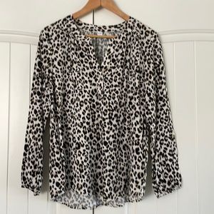 Old navy, long sleeve, women’s blouse, leopard print, women’s medium